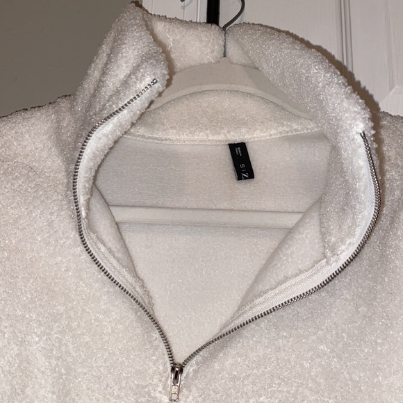 zaful cropped sherpa - Picture 2 of 3